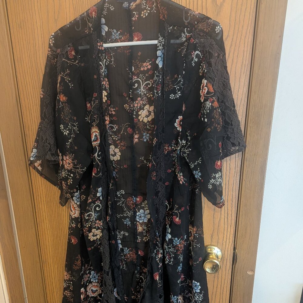 American Eagle Floral and Lace Open Front Sheer Kimono Cardigan Black Size XS-S